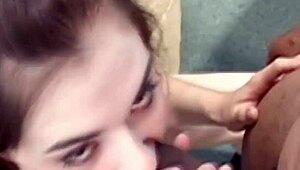 Young babe gets fucked hard 😈