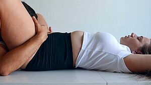 russian milf feeds pussy instead of lunch with licking