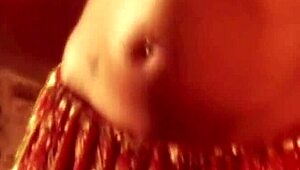 Erotic belly dancing with brunette beauty, so arousing! 💃