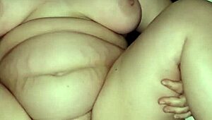 sexy pregnant milf gets creampie cumshot