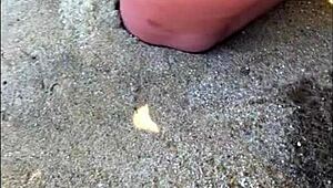 Minha Esposa Fazendo Xixi Na Praia Um Bem Comprido