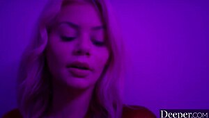 Deeper Twinlike Blondes Riley & Elsa in Wild Threesome