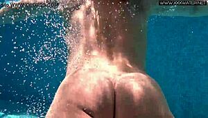 Nicole Pearl Shakes Tight Ass Horny