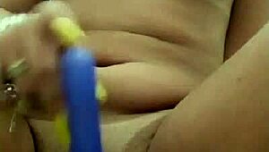 branquinha shows off and goes viral in anime hentai style