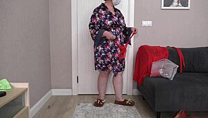 Curvy housewife, wanna watch me change into sexy milf panties?