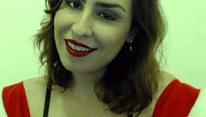 Emme White vodi moju masažnu fantaziju