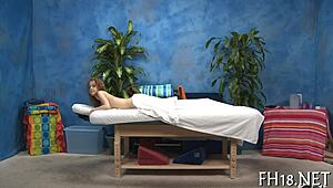 Masaje relajante se convierte en sexo caliente en el spa