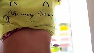 latina girl gets horny alone, wants to be eaten