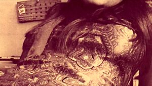 Ninenin retro amı Vintage Londra'da şok ediyor