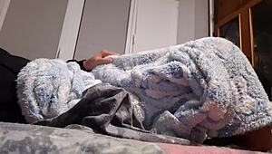 Girls Fly Orgasm in Cold Apartment Fuck-Room