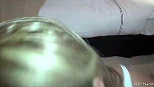 Tysk turist knullar milf-hora med tandställning på semestergata