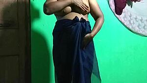 indian wife fingering cucumber 😋