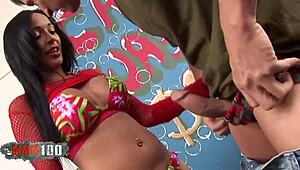 sexy car wash turns into hardcore porn?