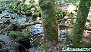 Túl hideg volt a meztelen folyófürdőben ma