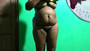 indian wife fingering cucumber 😋