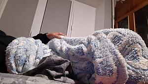 Girls Fly Orgasm in Cold Apartment Fuck-Room