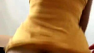 mexican babe bounces ass at work