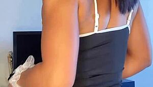 Empregadinha safada, a sexy brunette tattooed pornstar bitch, indulges in reality solo masturbation with her alluring curves