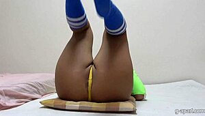 ルミナ・セナ、ソロワークアウトで巨乳をアピール