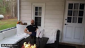 BANG SURPRISE - BUSTY BLONDE BABE BAILEY BROOKE GOT HER PUSSY STRETCHED BY SEAN LAWLESS