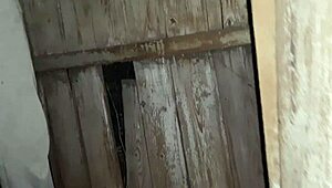 I caught my neighbor in the toilet, joined her for lesbian fun! 😍