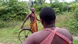 Okonkwo Lifts Village Slay Queen, Fucks Her Hard Outdoor