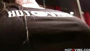 Emo Blondes And Brunettes Lick Pussies