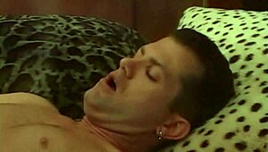 Člověče, ta jen sedí v práci a sní o tvrdým šukání