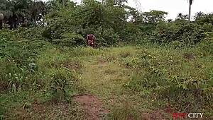 Okonkwo Lifts Village Slay Queen, Fucks Her Hard Outdoor