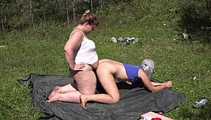 wow, fat lesbian bangs girlfriend outdoors with strapon on juicy booty n hairy pussy doggystyle