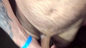 Married Fanny Shows Off Bare Ass in Public Streets 😏