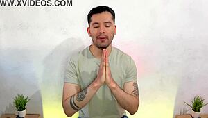 jefe barista pone al nuevo empleado de la cafeteria a que le mame la vergota en el almacen y en los baños del trabajo relato sexual