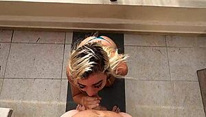 Public banging with a stunning goddess at Isla Mujeres paradise