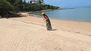 long dress, no panties, are you flashing that hairy spot on a public beach?