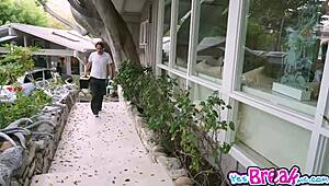 cindy starfall blows the plumber's filthy cock 😈