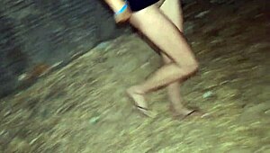 Married Fanny Shows Off Bare Ass in Public Streets 😏