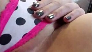 CUTE NERD MASTURBATES IN PANTIES SEXTING SESSION