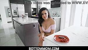 Penny barber sucking huge dick as wet stepmom