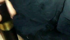 Толкова се вълнувам да играя с дупето си като гей тийн 18+