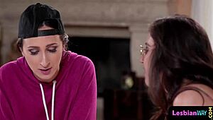 Big Tits Babe Seduces Nerdy Lesbian with Tribbing and Oral