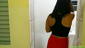 Morena Safada Enjoys Relaxing Massage With Myke Brazil At Motel