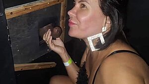 Fui no swing e mamei a rola preta do enteado sem saber. Era ele mesmo!