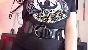 CUTE NERD MASTURBATES IN PANTIES SEXTING SESSION