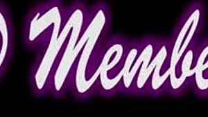 Jelena Jensen Goza se Masturbando Nua Fora no Dia Quente de Verão