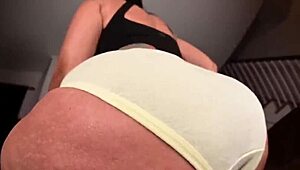 goddess, guide me to worship your massive juicy ass now