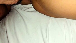 Latina Pornstar's Tantalizing Pussy Licking Session