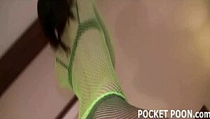 i'm gonna make myself squirt through my pantyhose 😍