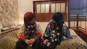 人妻熟女【無修正】ハロウィンの日にコスプレさせられてフェラから生中出し！！！