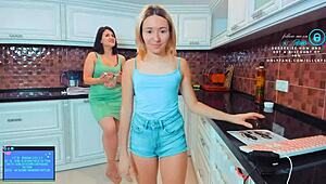 Slutty cosplayer gets naughty on live cam
