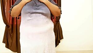 myanmar college student showing big boobs, oh wow!